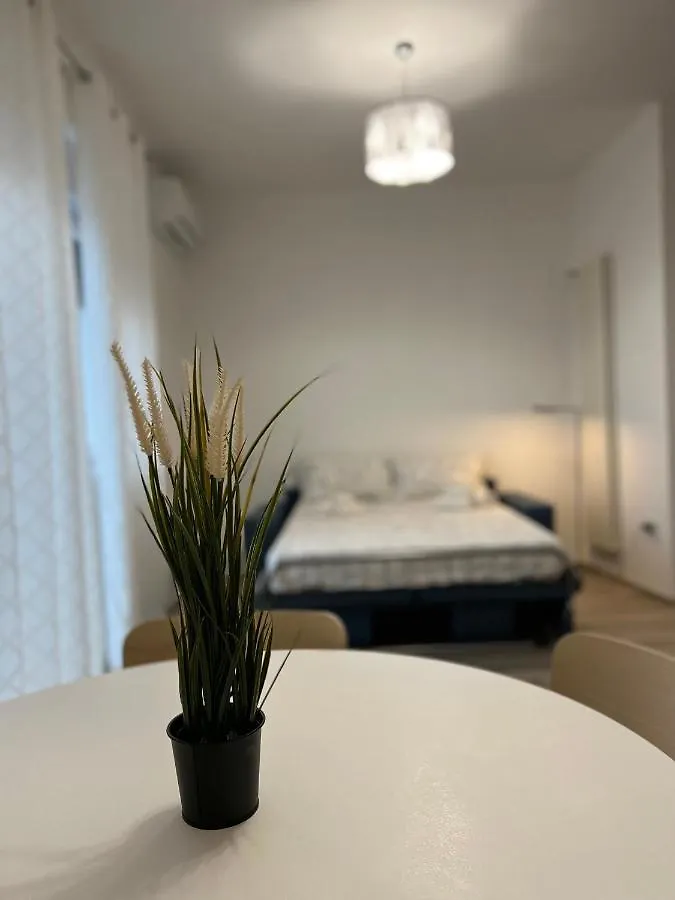 Tulip Luxury Howme 바리 아파트